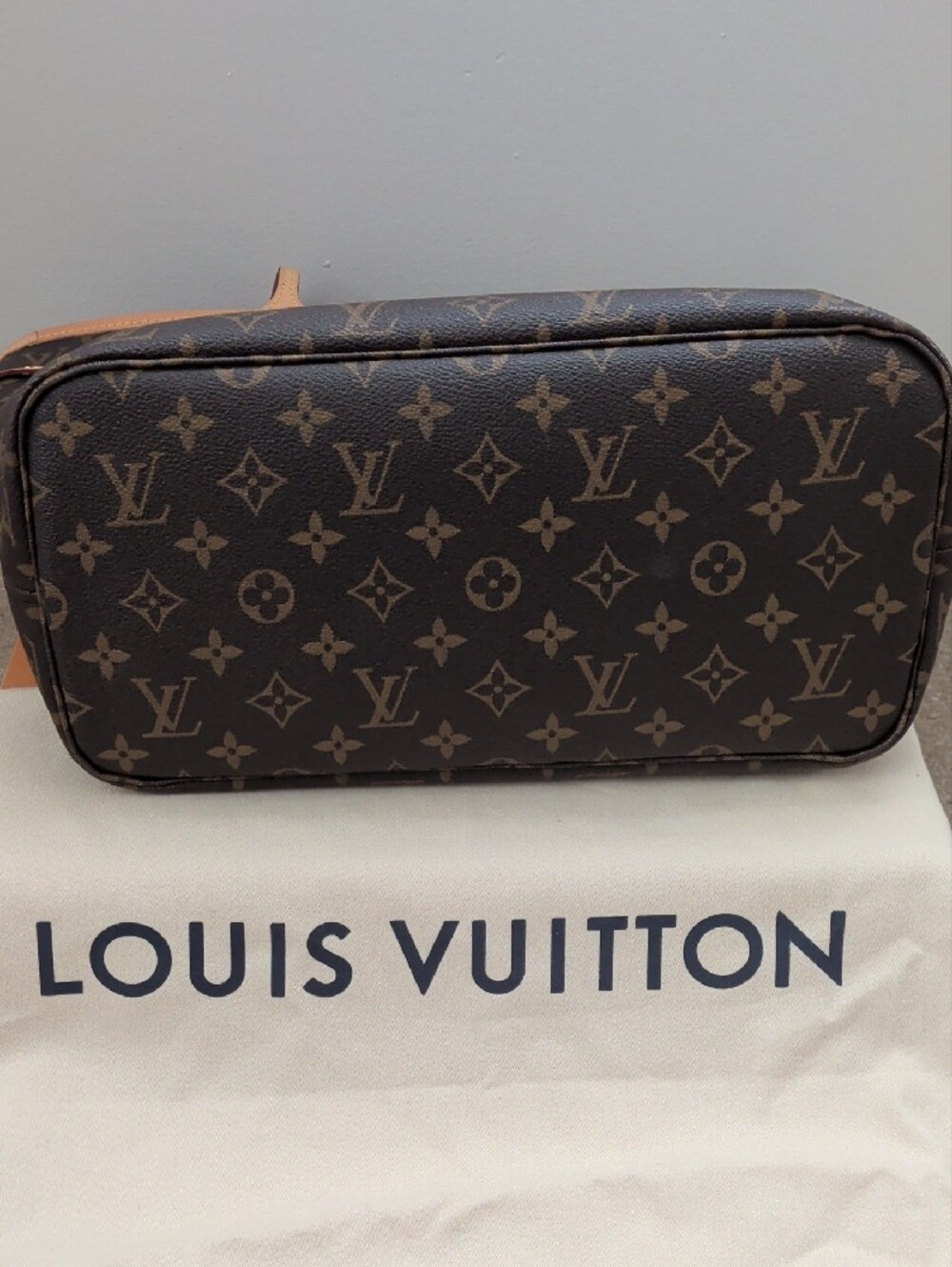 Louis Vuitton Monogram Canvas Tote with Pink Interior and Natural Leather Trim - Picture 8 of 12